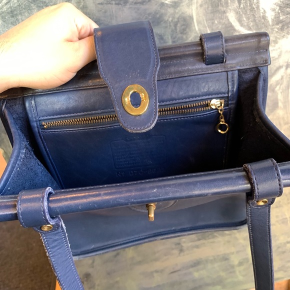 Coach navy blue leather suede gold purse handbag - Picture 3 of 4